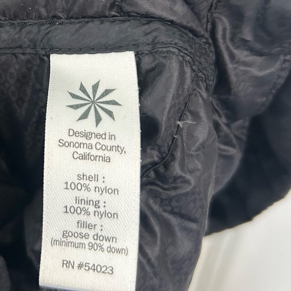 Athleta Womens Downtime Goose Down Quilted Black Puffer Vest Jacket size XS - Picture 12 of 12